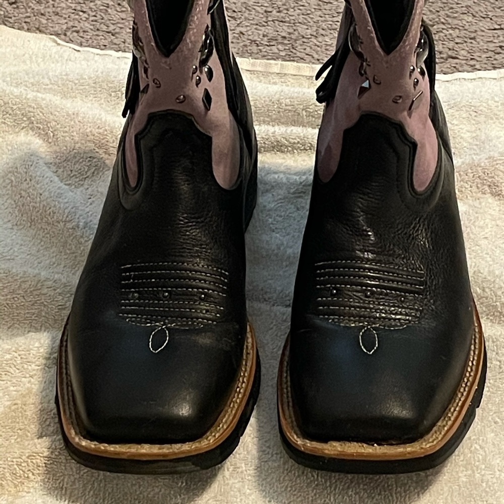Ariat Women’s Boots size 8.5b